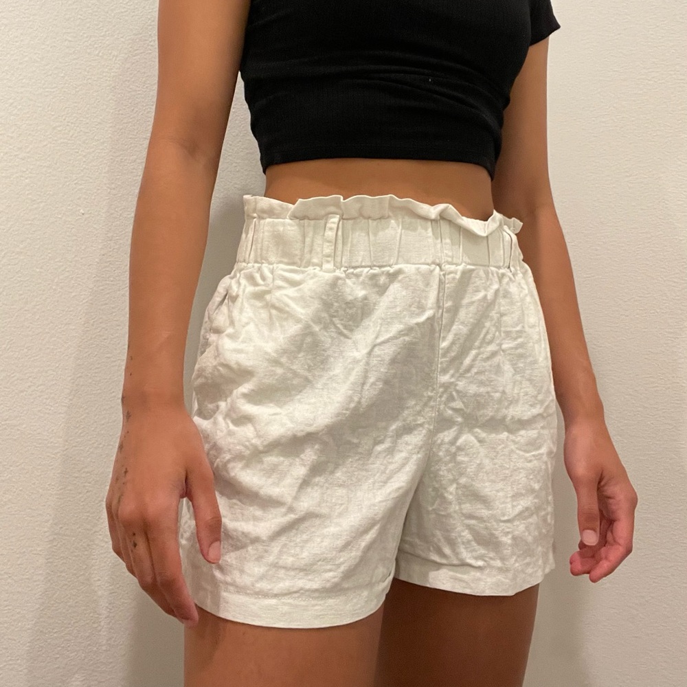 Have linen shorts